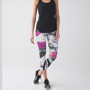 Lululemon athletica inspire crop II size 4
